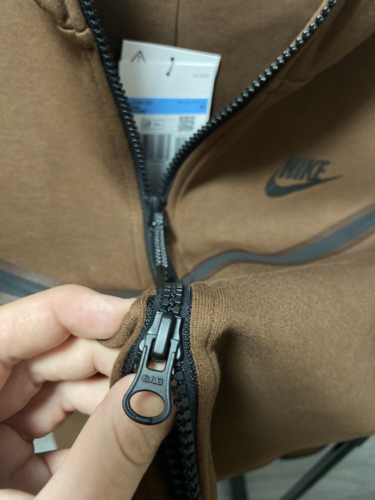 Nike Tech Fleece Zip-hoodie