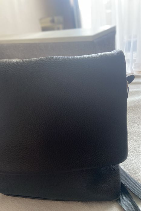 Чоловіча шкіряна сумка через плече м'яка BEXHILL BX714A чорна