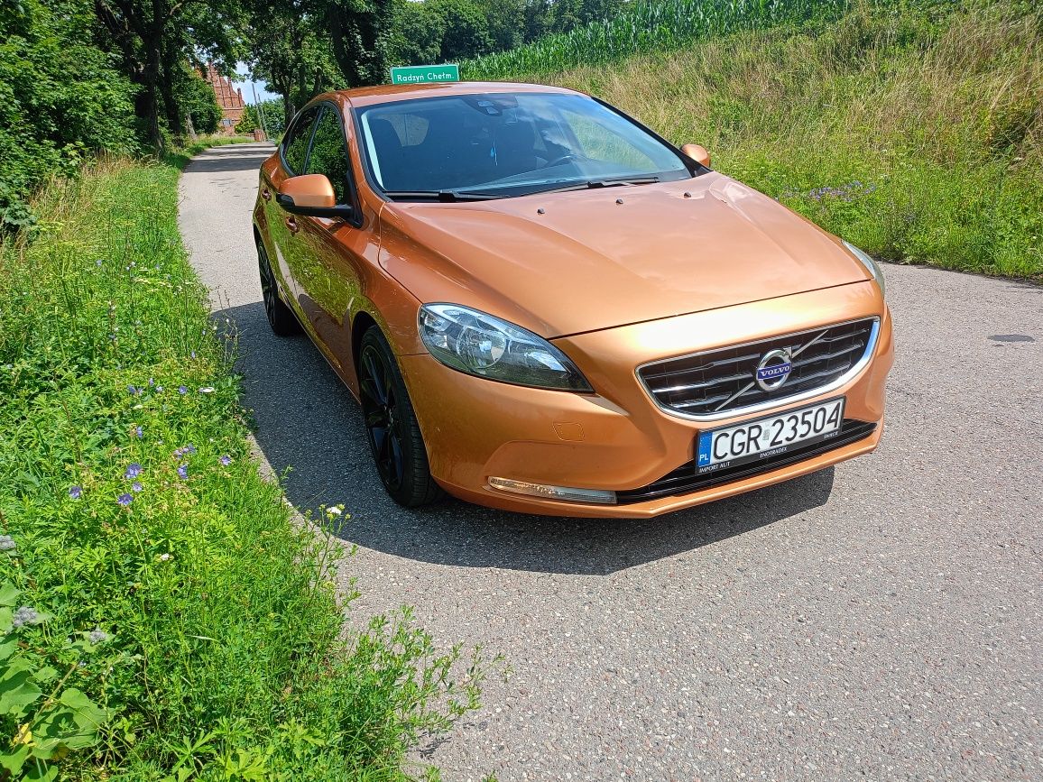 Sprzedam Volvo V40 D2