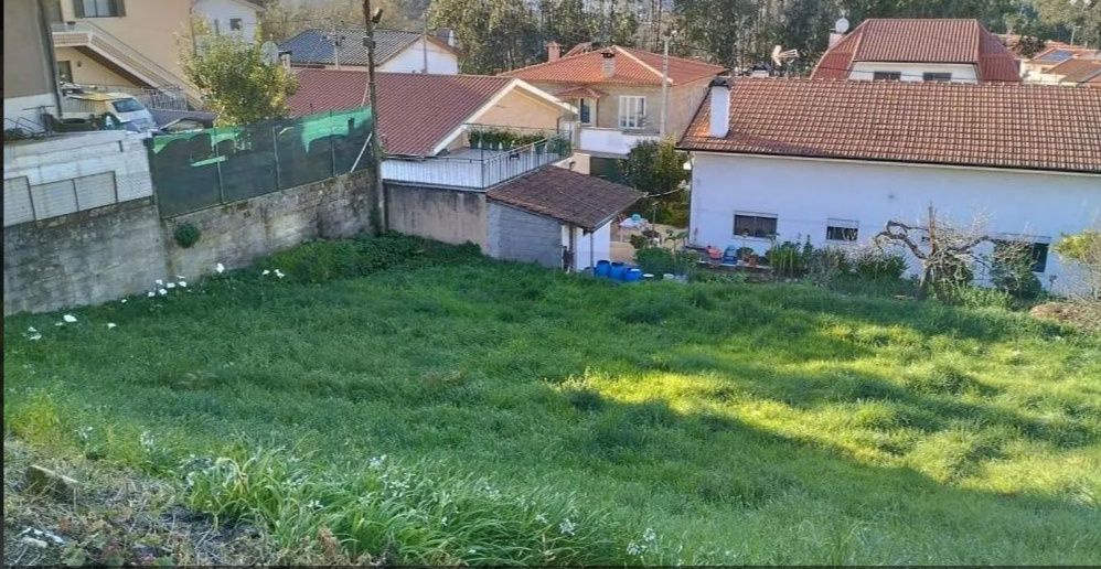 Terreno 465 m² para Venda – Santo Tirso