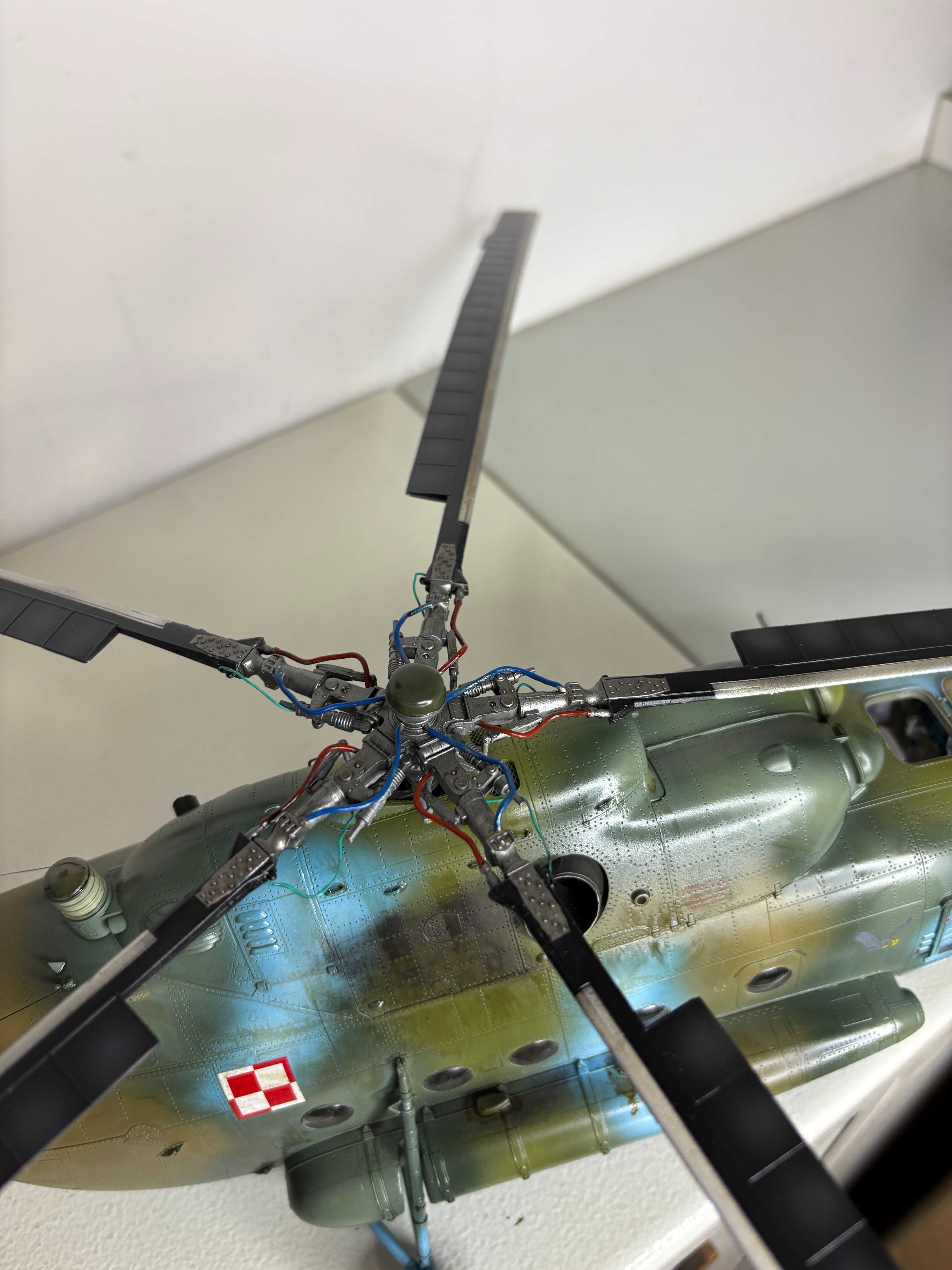 Śmigłowiec Mi-17 POLSKI Helikopter GOTOWY 1/35