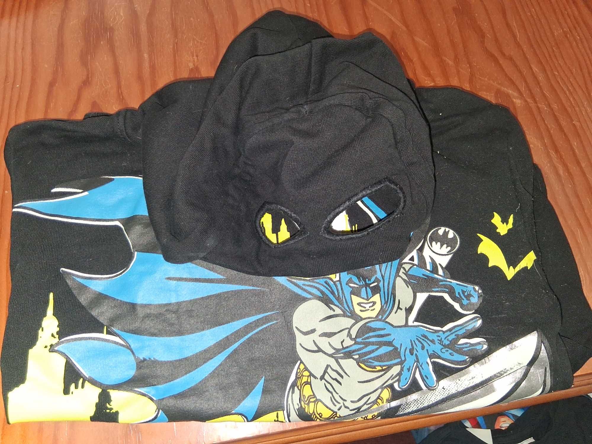 Camisola manga comprida rapaz com capuz com olhos