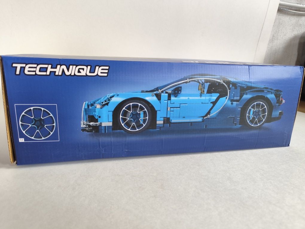 Bugatti Chiron klocki technic skala 1:8 + pudełko