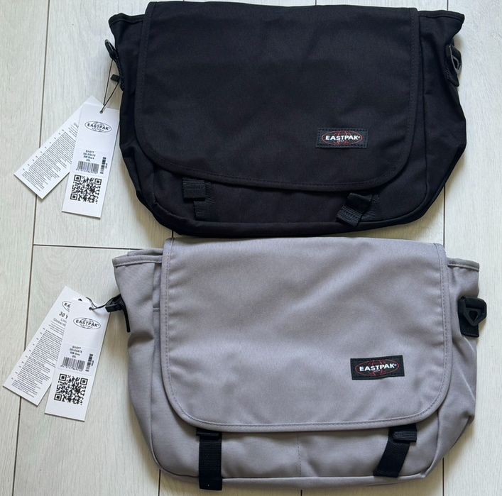 Сумка через плече EastPak Delegate 008 20L у 2-ох кольорах.