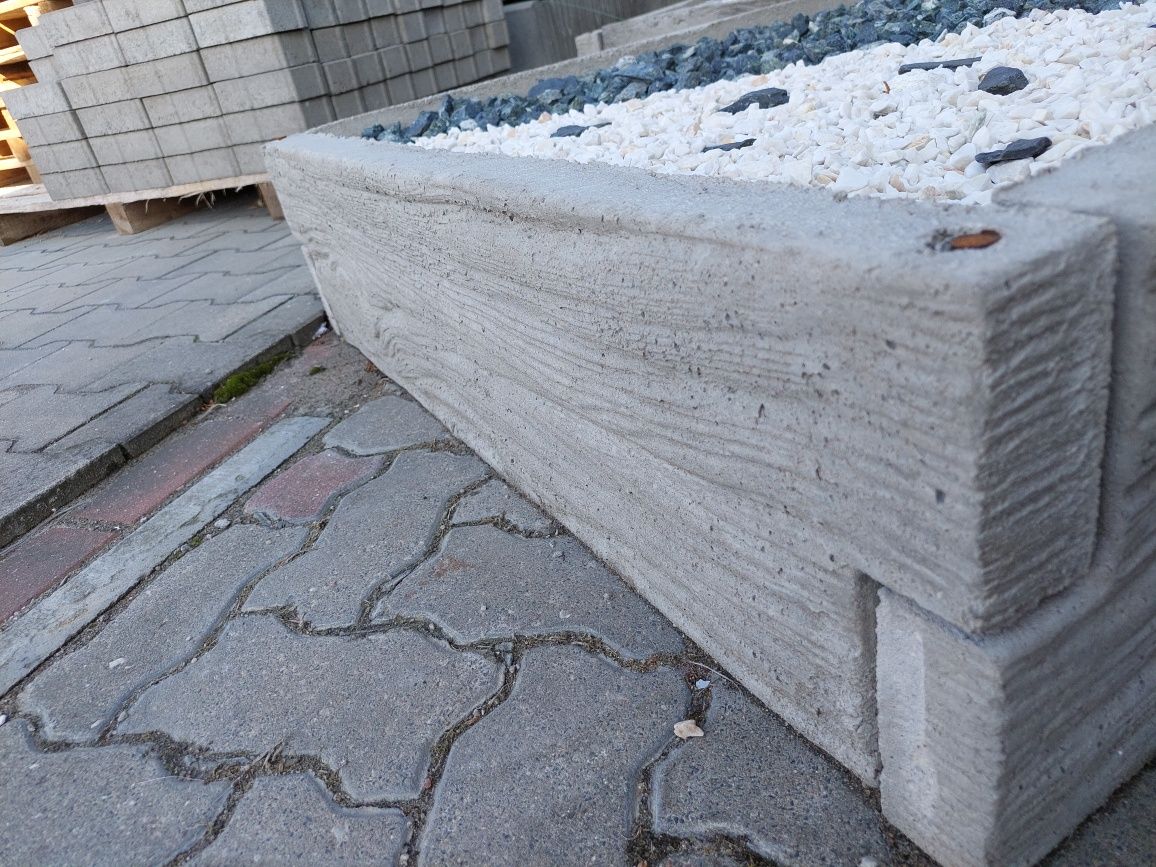 Warzywnik , warzywniak , grządka,  donica,  betonowa