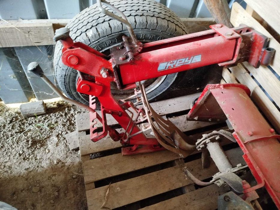 Motocultivador com reboque