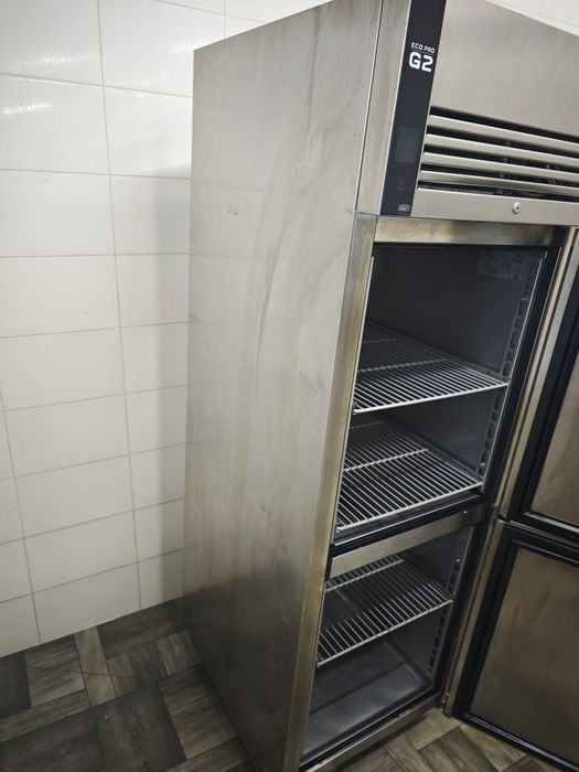 Морозильна шафа 700л Foster Англія