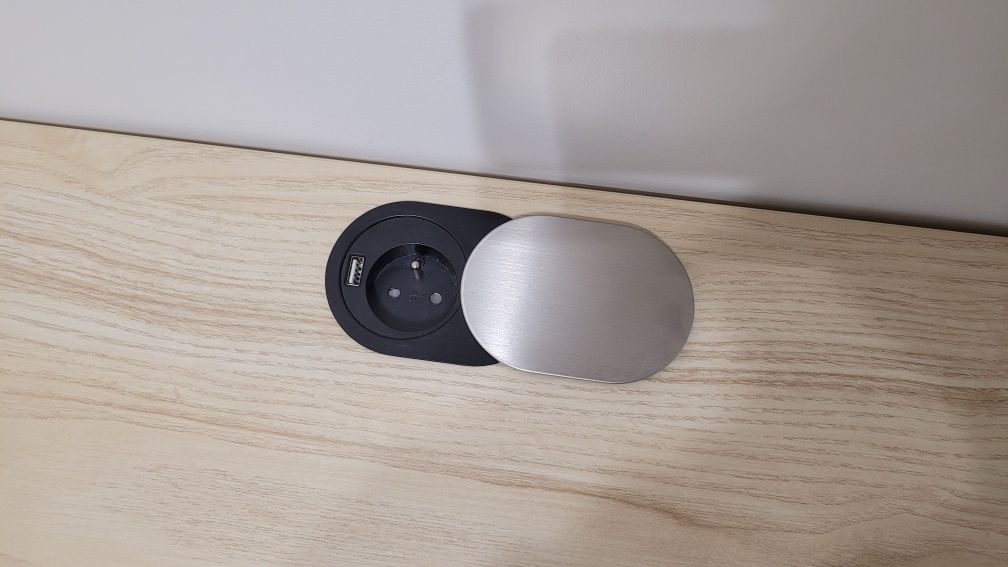 ! Okazja ! Duże solidne biurko 186cm. LED RGB.