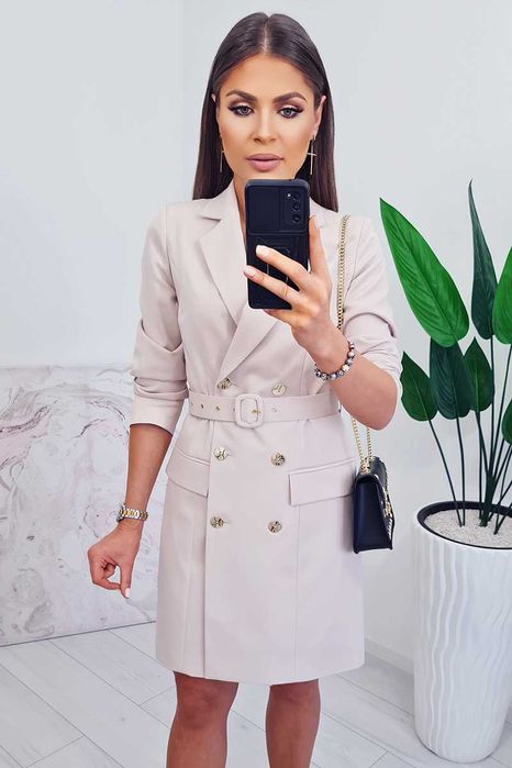 Sukienka marynarkowa polska dwurzędowa z paskiem beżowa guziki 44