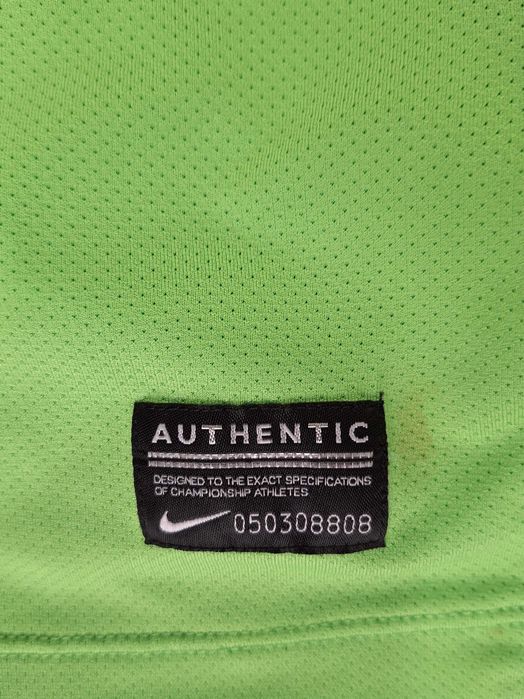 Colete de Treino  Portugal 2012 AUTOGRAFADO  CR7, Pepe, Moutinho, Nani