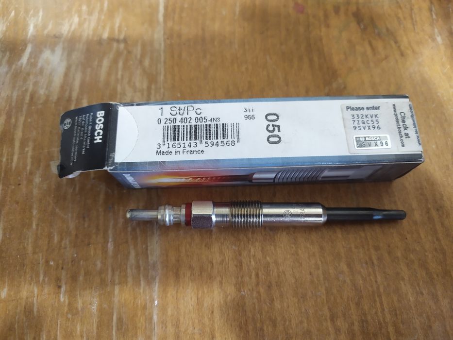 Свічка накалу Свеча накала VW Caddy Skoda 0250402005 BOSCH