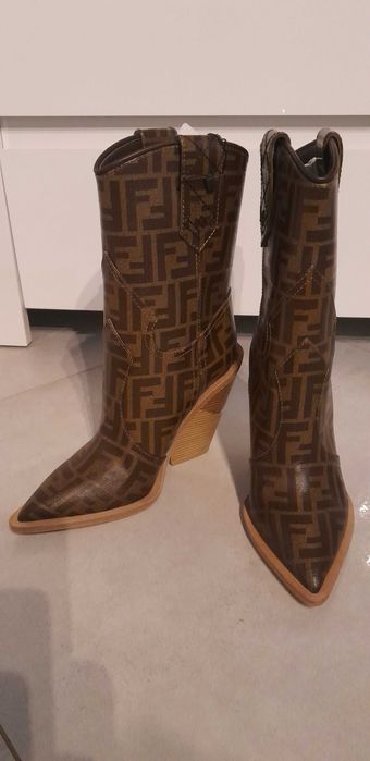 KOZAKI FENDI (cowboy boots)