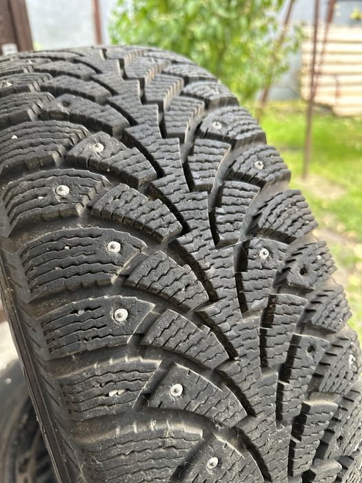 Зимові шини Nokian Nordman 4, 195/65R15 (з дисками, розболтовка 5х110)