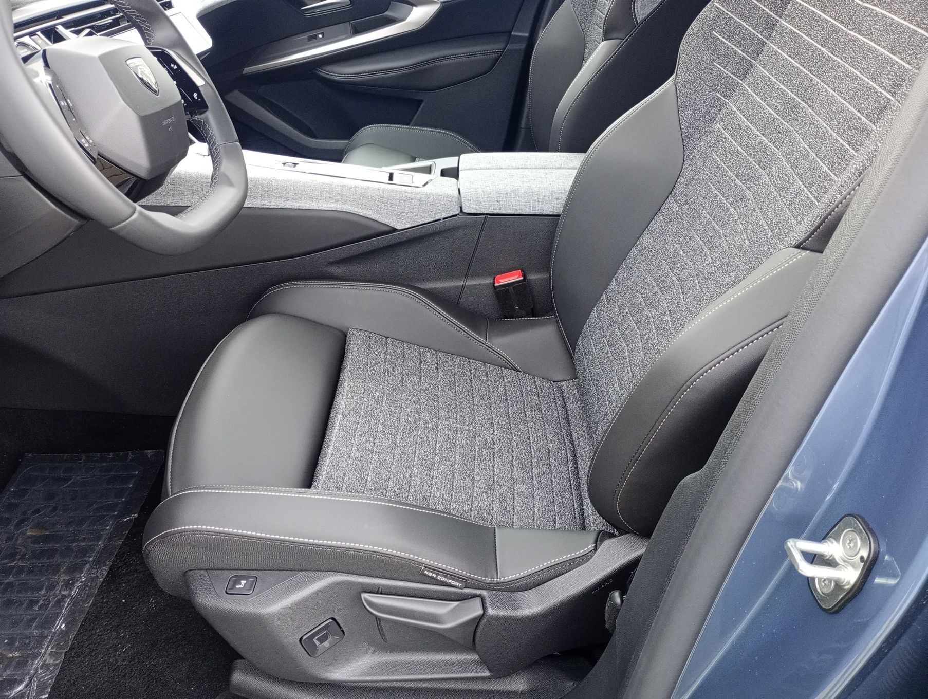 Peugeot 5008 Nowy Allure 145KM Hybryda Automat