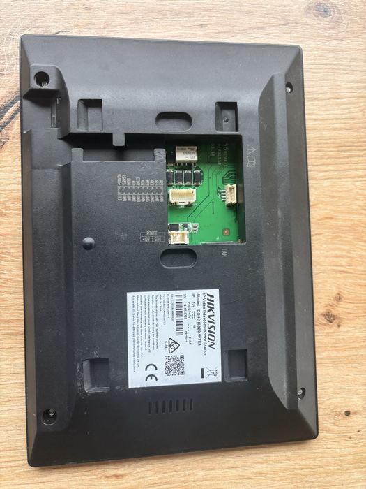 Panel wewnętrzny monitor z Wi-Fi IP DS-KH6320-WTE1