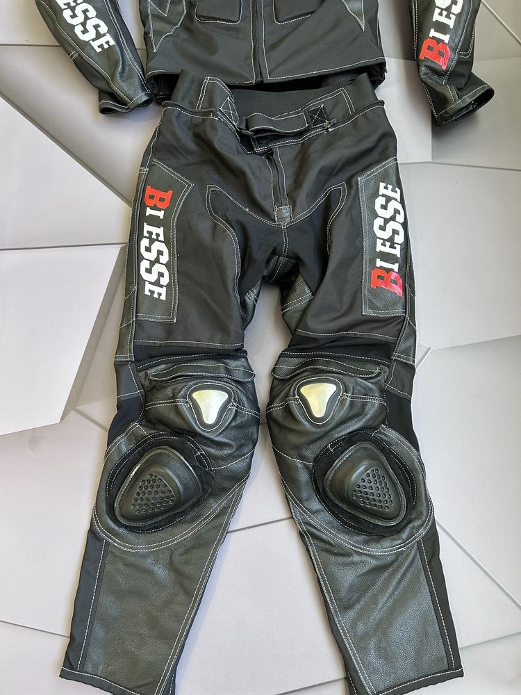 Мотокомбинезон в стані нового як alpinestars buse ixon icon dainese