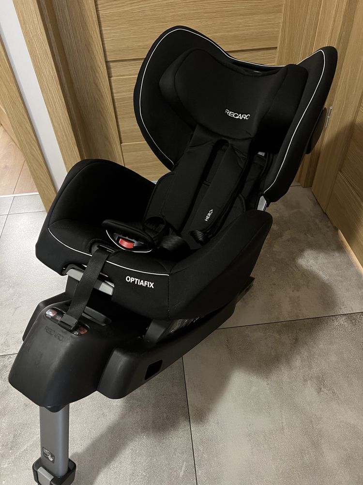 Автокрісло RECARO Hero 9-18 кг