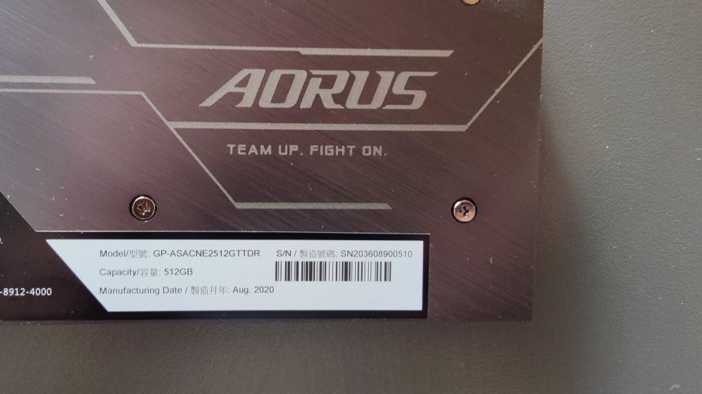AORUS RGB aic NVMe ssd 512GB