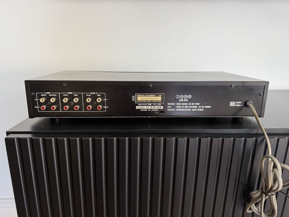 Equalizer Akai EA-A2
