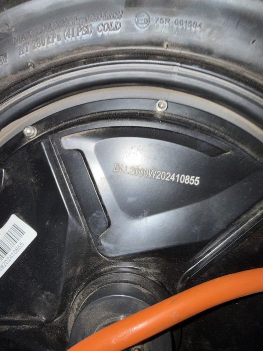 Продам колесо на електроскутер.72v2000w