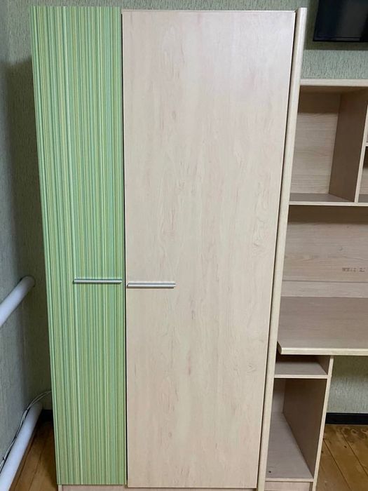 Комплект меблів для підлітків