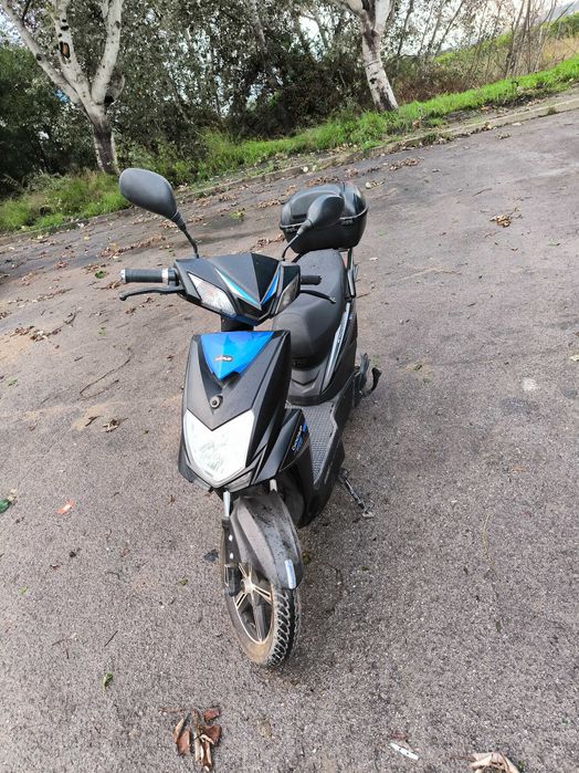 Vendo, está em bom estado.