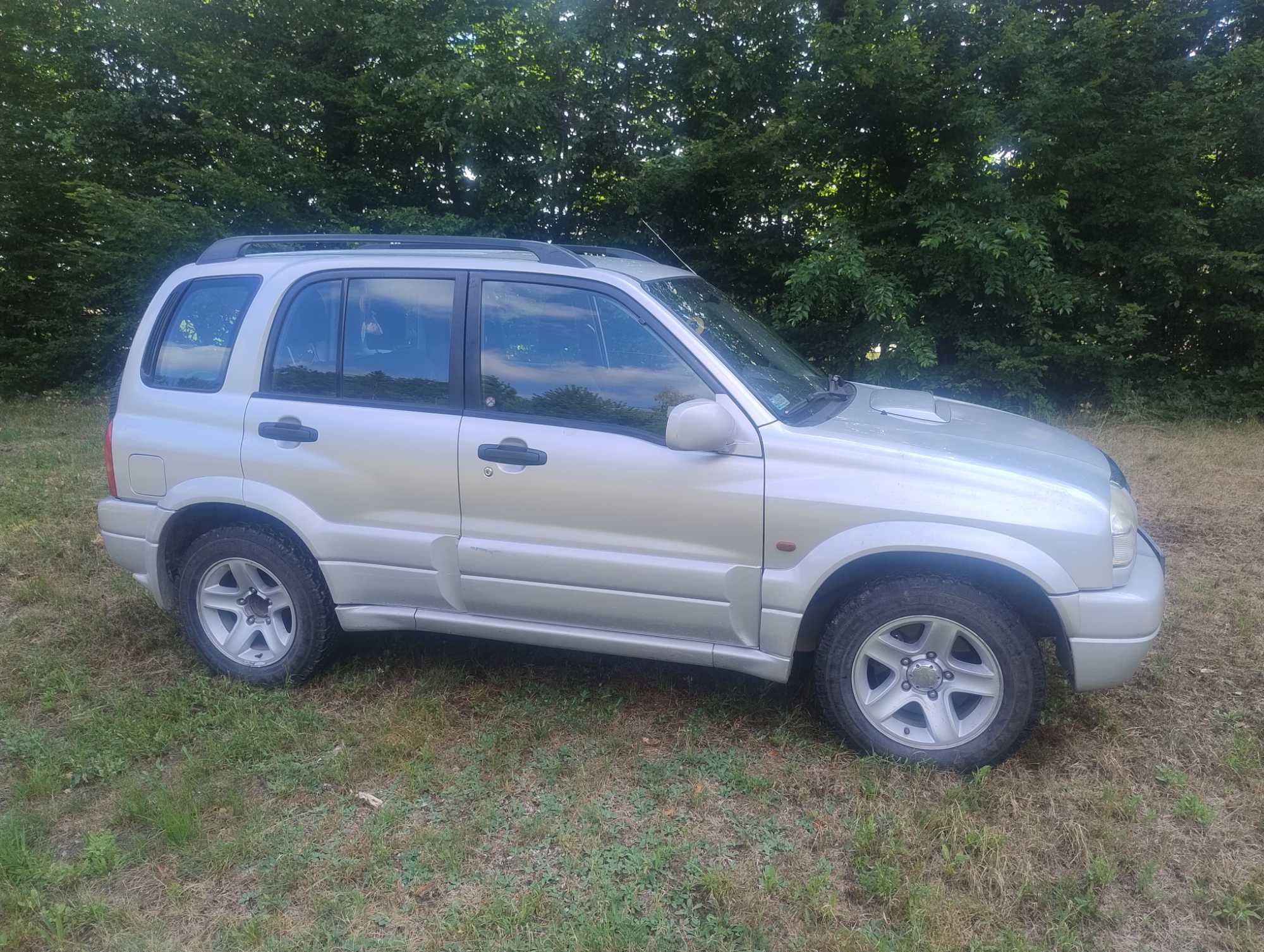 Sprzedam grand Vitara w stanie bardzo dobrym.