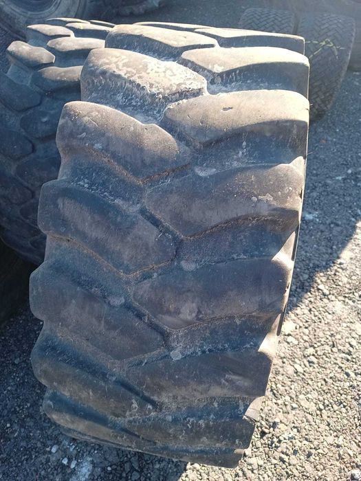 Opona przemysłowa 400/70-24 BKT EM 936 ładowarka JCB Manitou Merlo