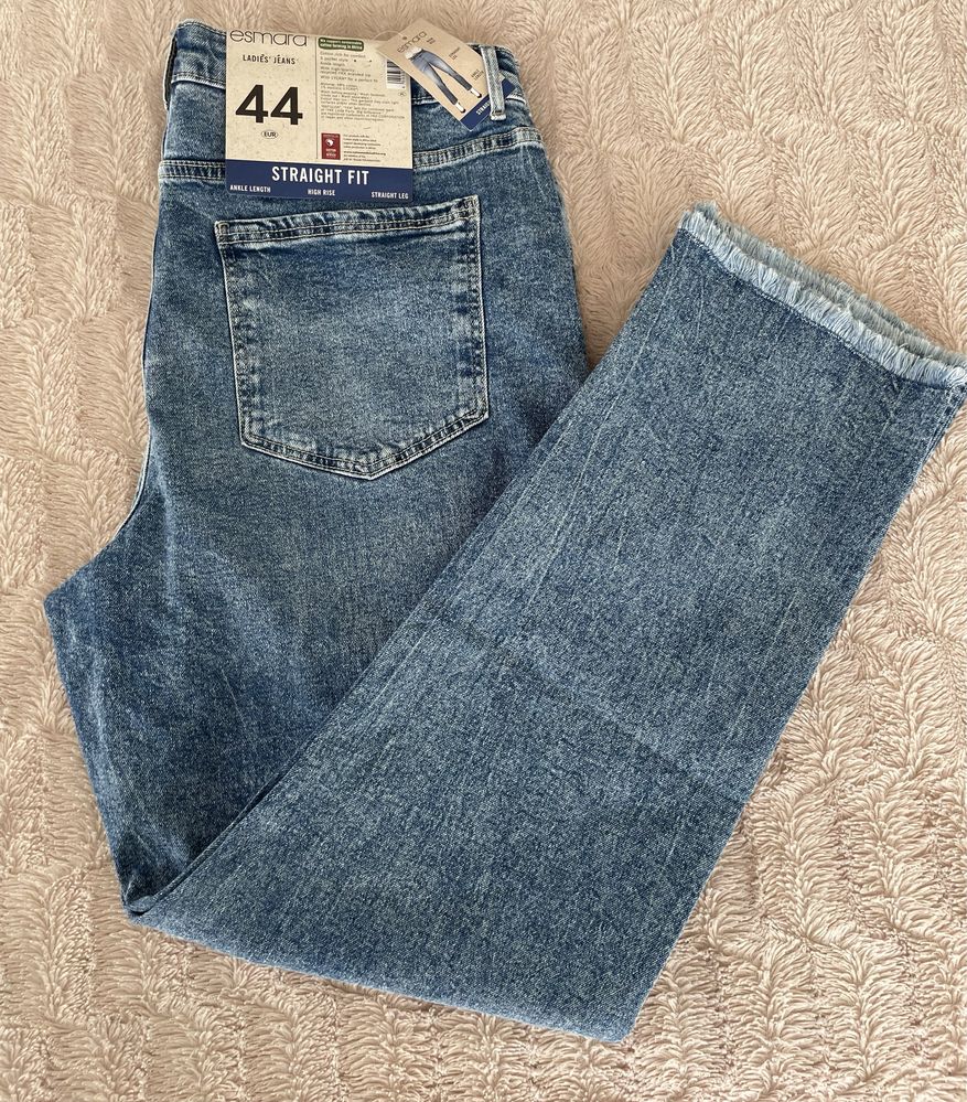 Spodnie Jeansy damskie Straight Fit 44 - Esmara.