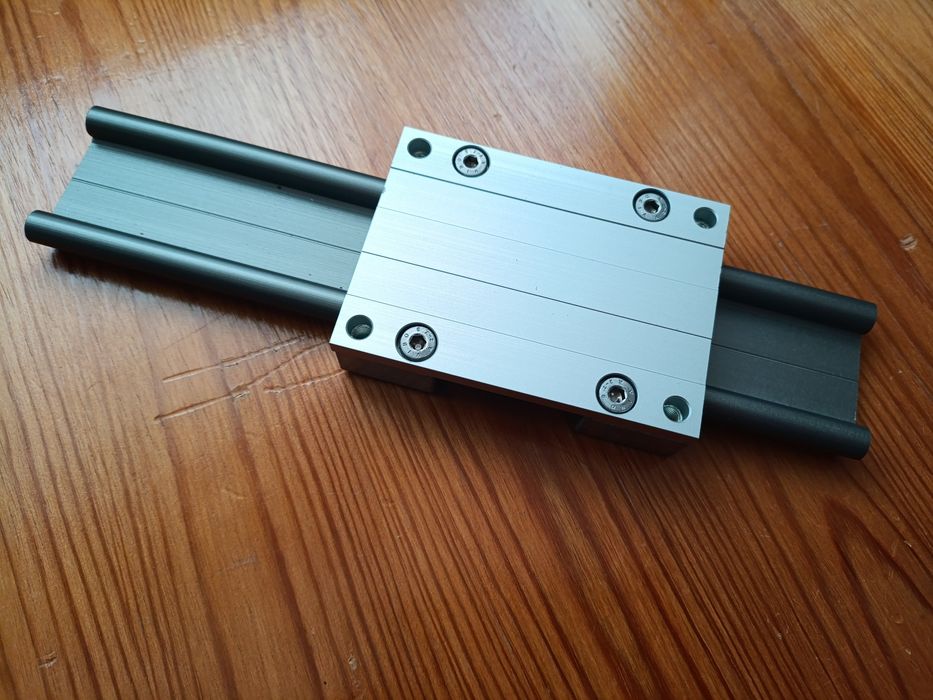 Prowadnica liniowa + wózek IGUS SLIDER CNC 250mm