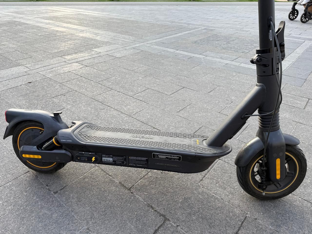 Електросамокат Ninebot Max G2
