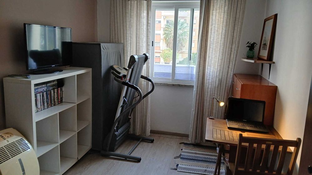 Quarto para professor deslocado ou aluno do ips no bairro do liceu