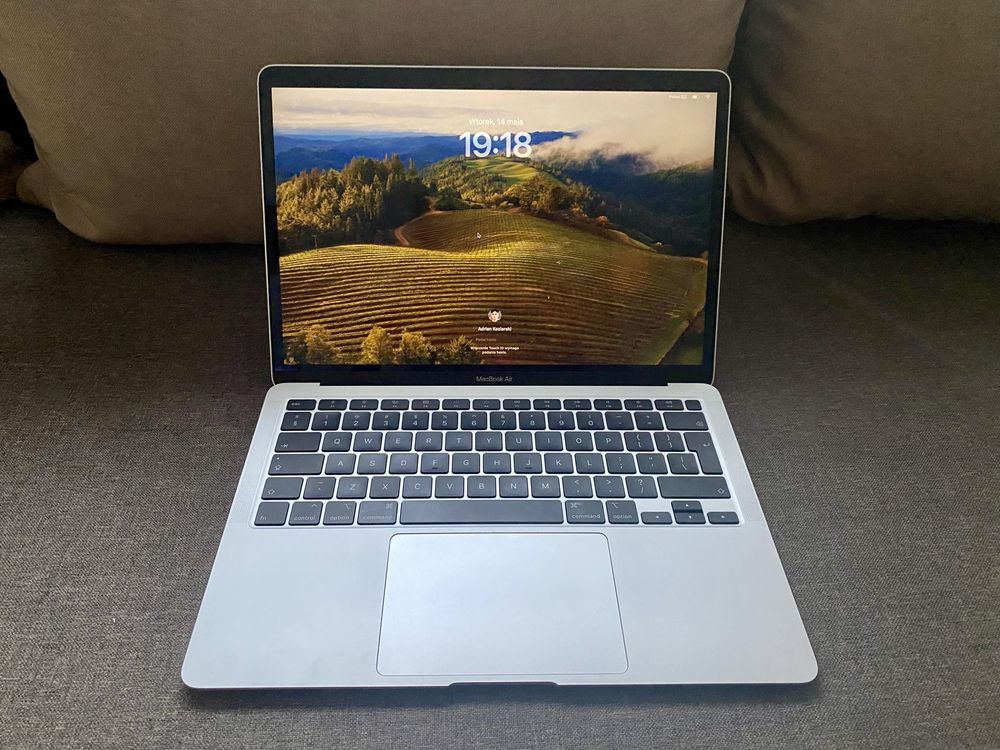 Apple MacBook Air i3/8GB/256/Iris Plus/MacOS