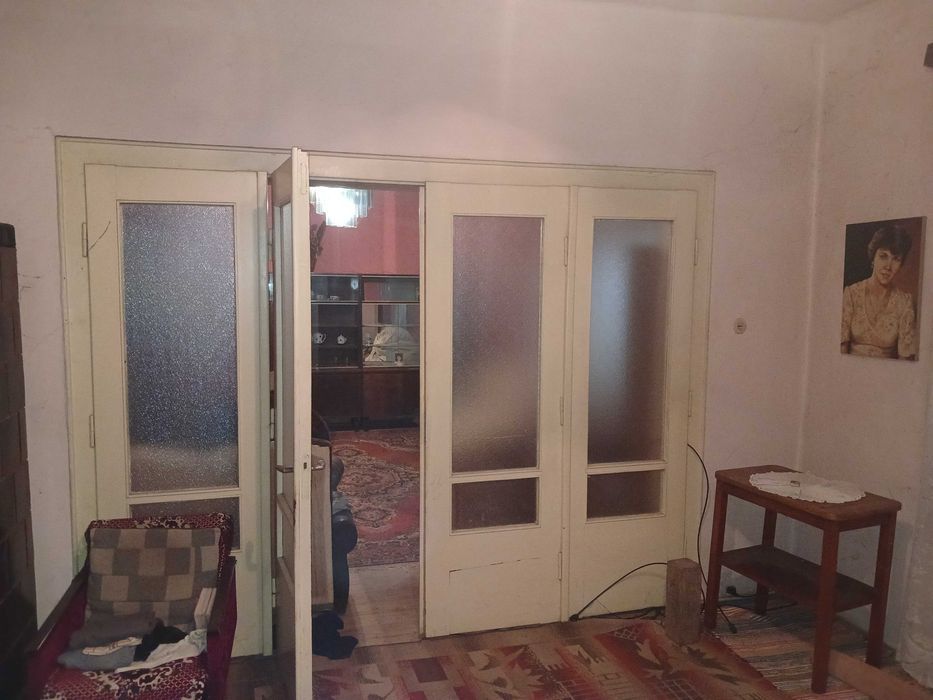 Будинок з горіховим садом в с. Мочола 3 км від м. Берегове