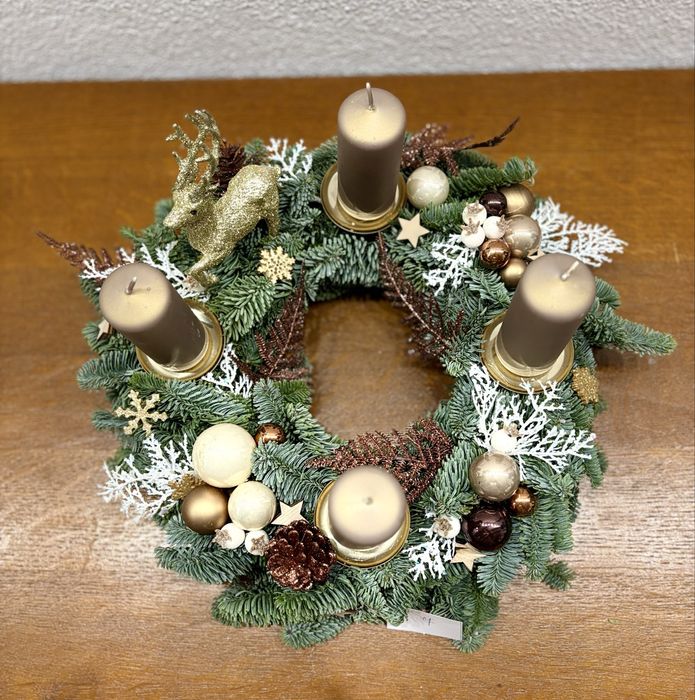 Stroik wianek adwentowy