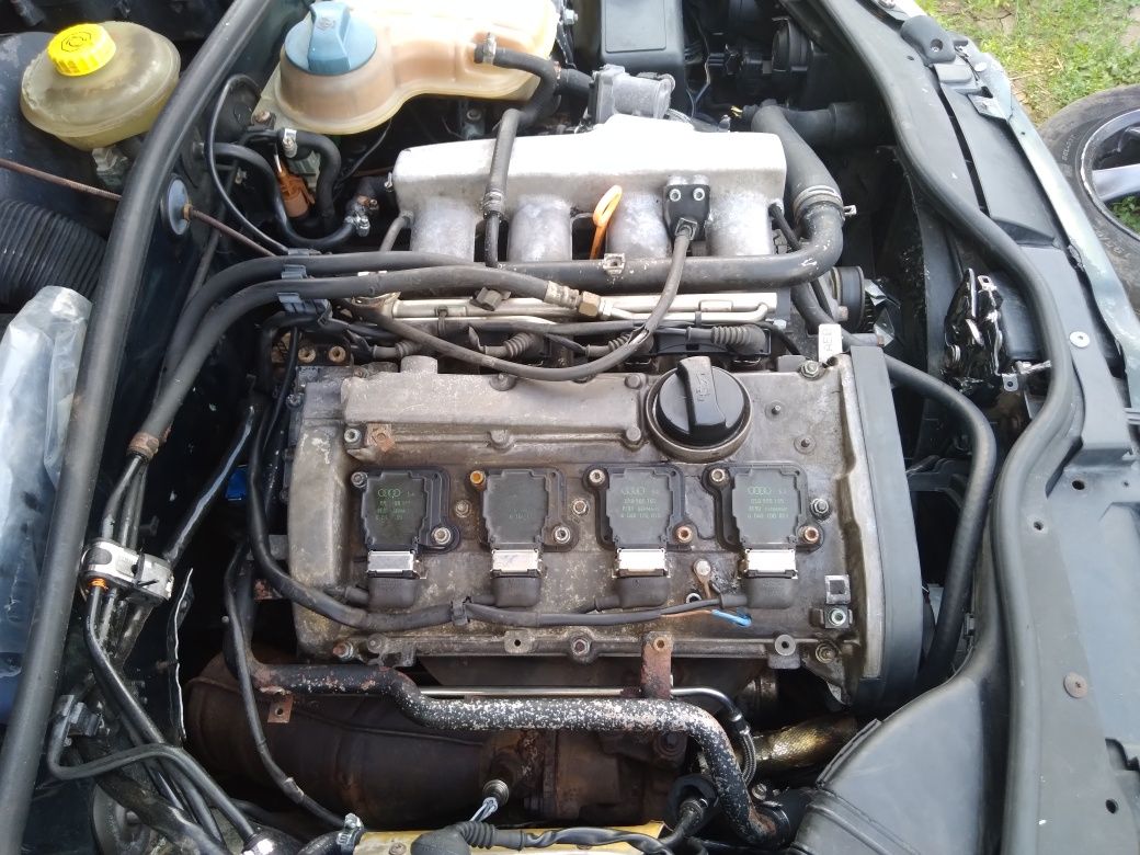 Двигатель 1.8турбо AEB