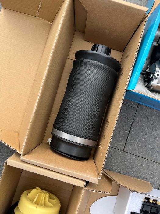 Амортизатор пневмобаллон пневмостойка BMW БМВ E70F07F11F01F02F15F16G11