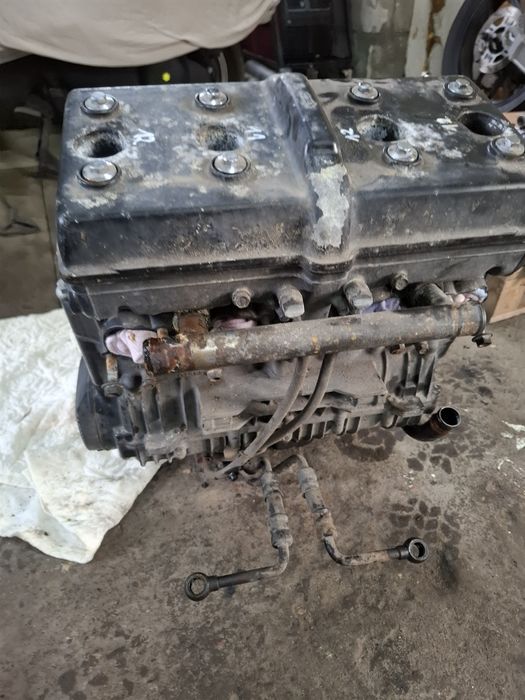 Kawasaki gpx 750r silnik czesci