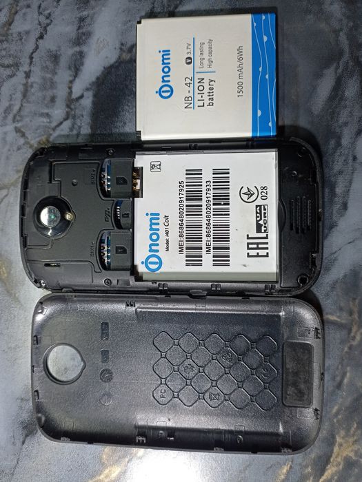 Телефон Nomi i401 Colt.