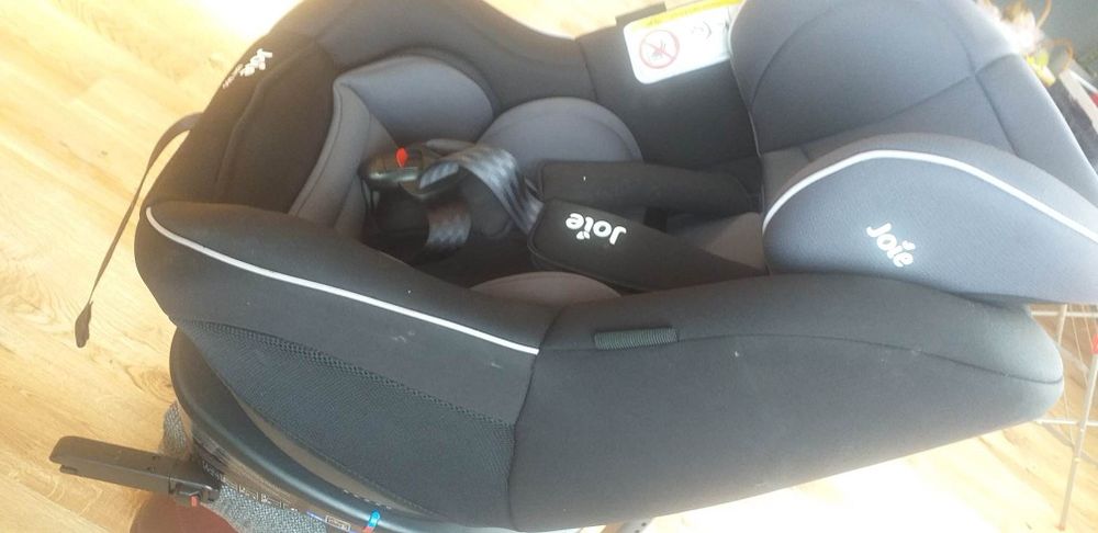 Fotelik z baza ISOFIX Joie Spin 360