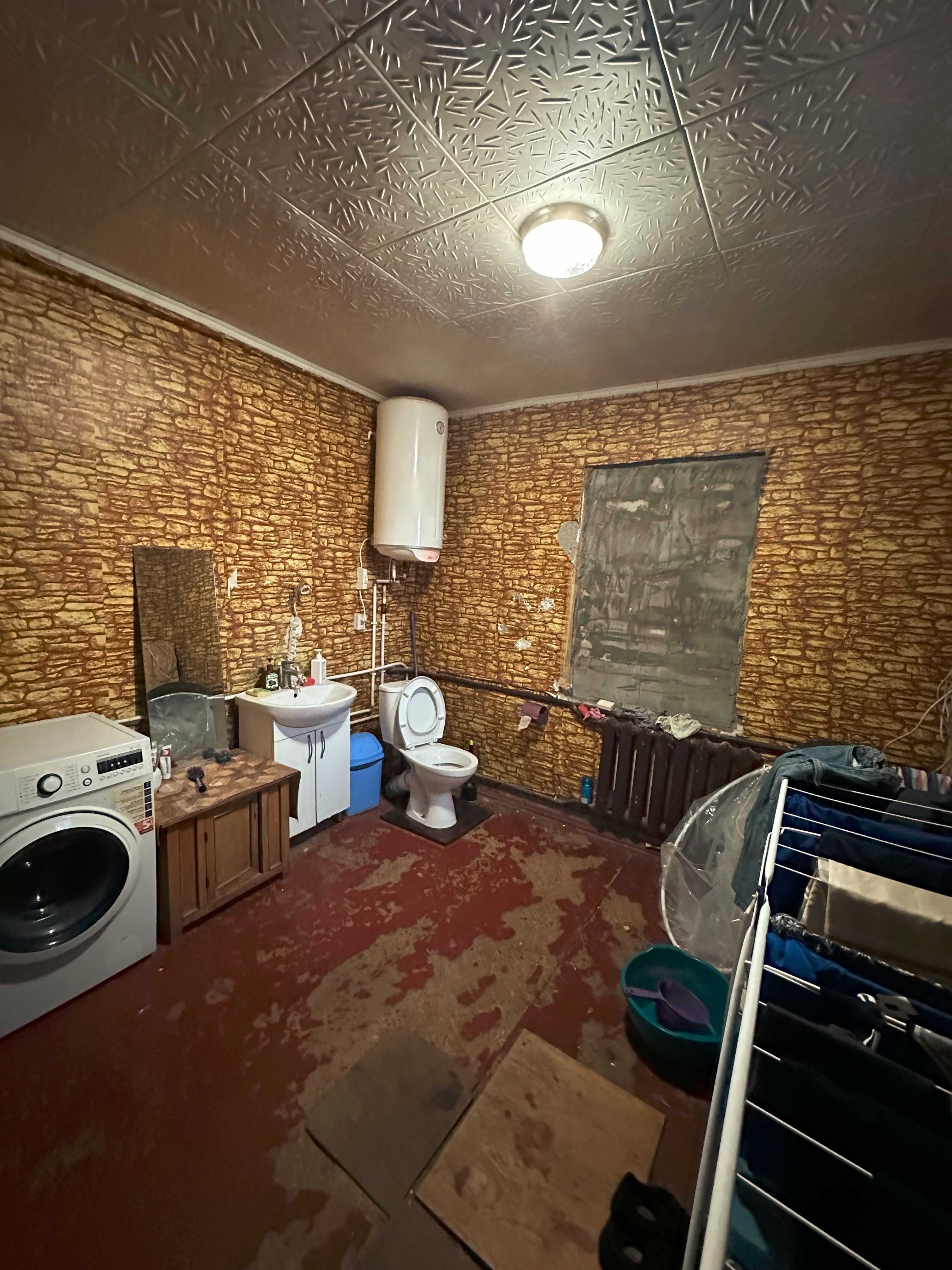 Продам будинок - 10 хвилин від метро Індустріальна (Пролетарська)