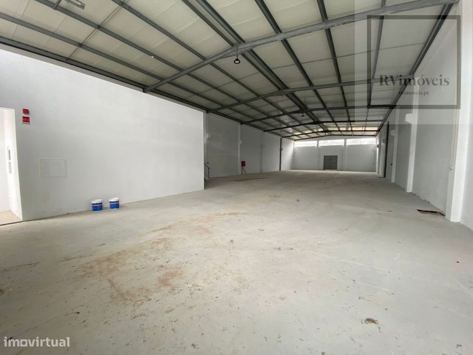 Armazém novo zona industrial Fragoso