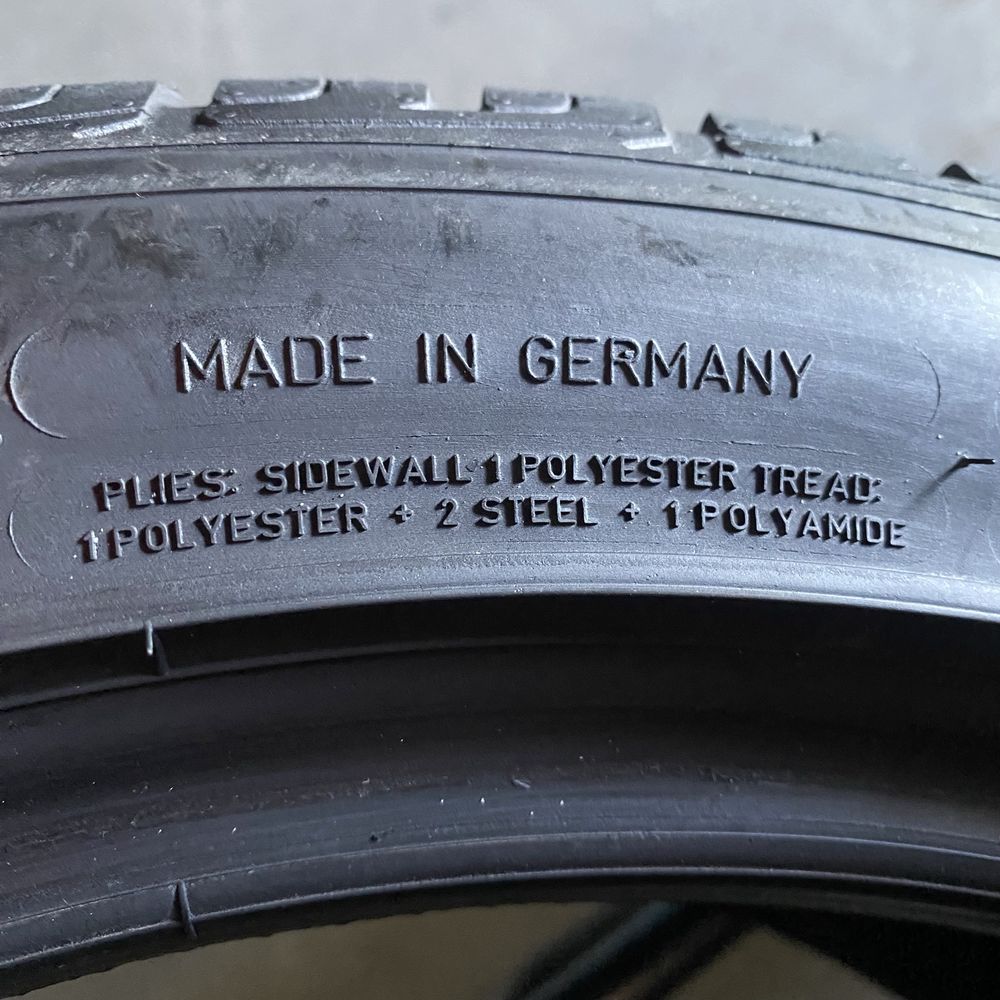 Шини 225/45/18 - 2шт Goodyear UltraGrip P зима