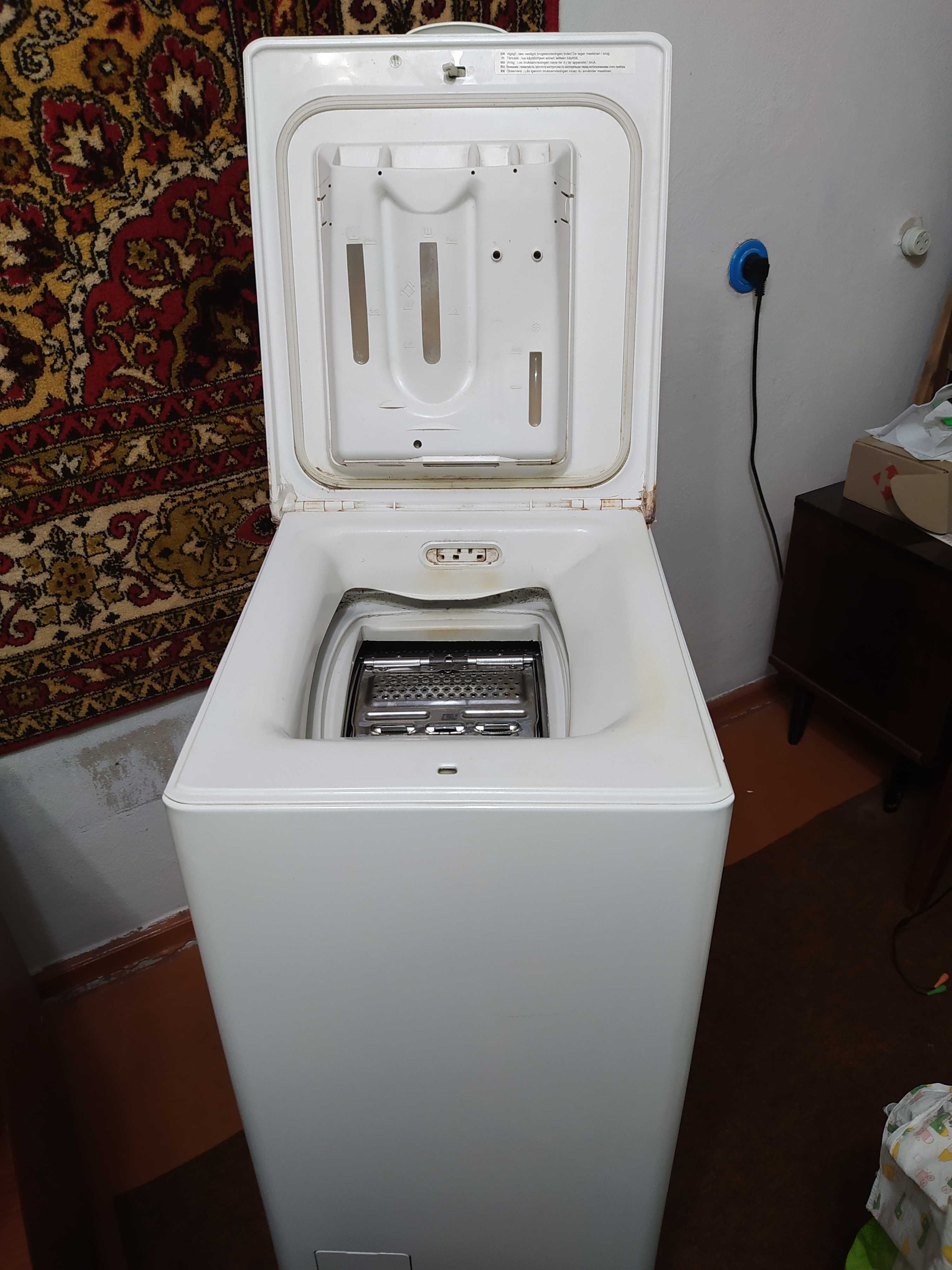 Продам б/у. стиральную машинку Zanussi TE1025 V.