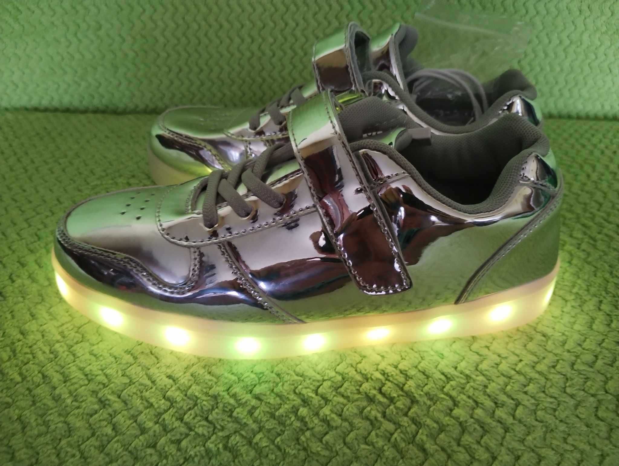 Buty świecące LED srebrne r. 37