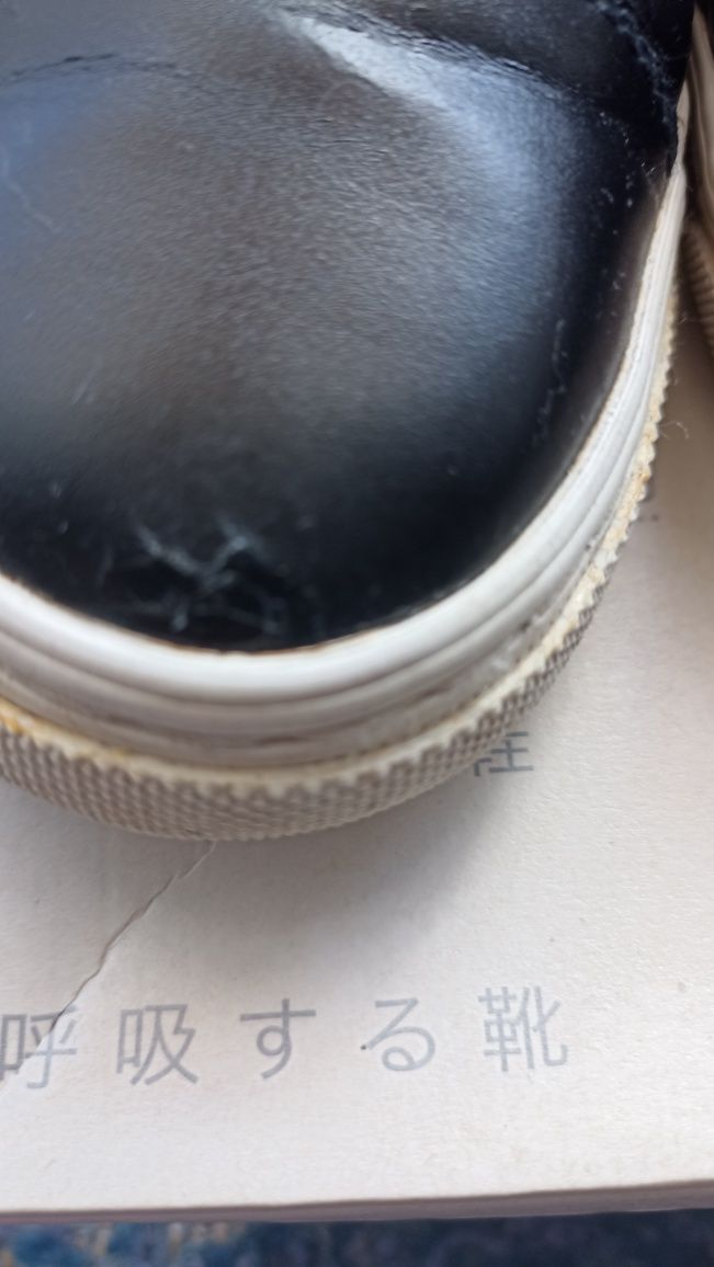 Sapatos Geox slip on em pele