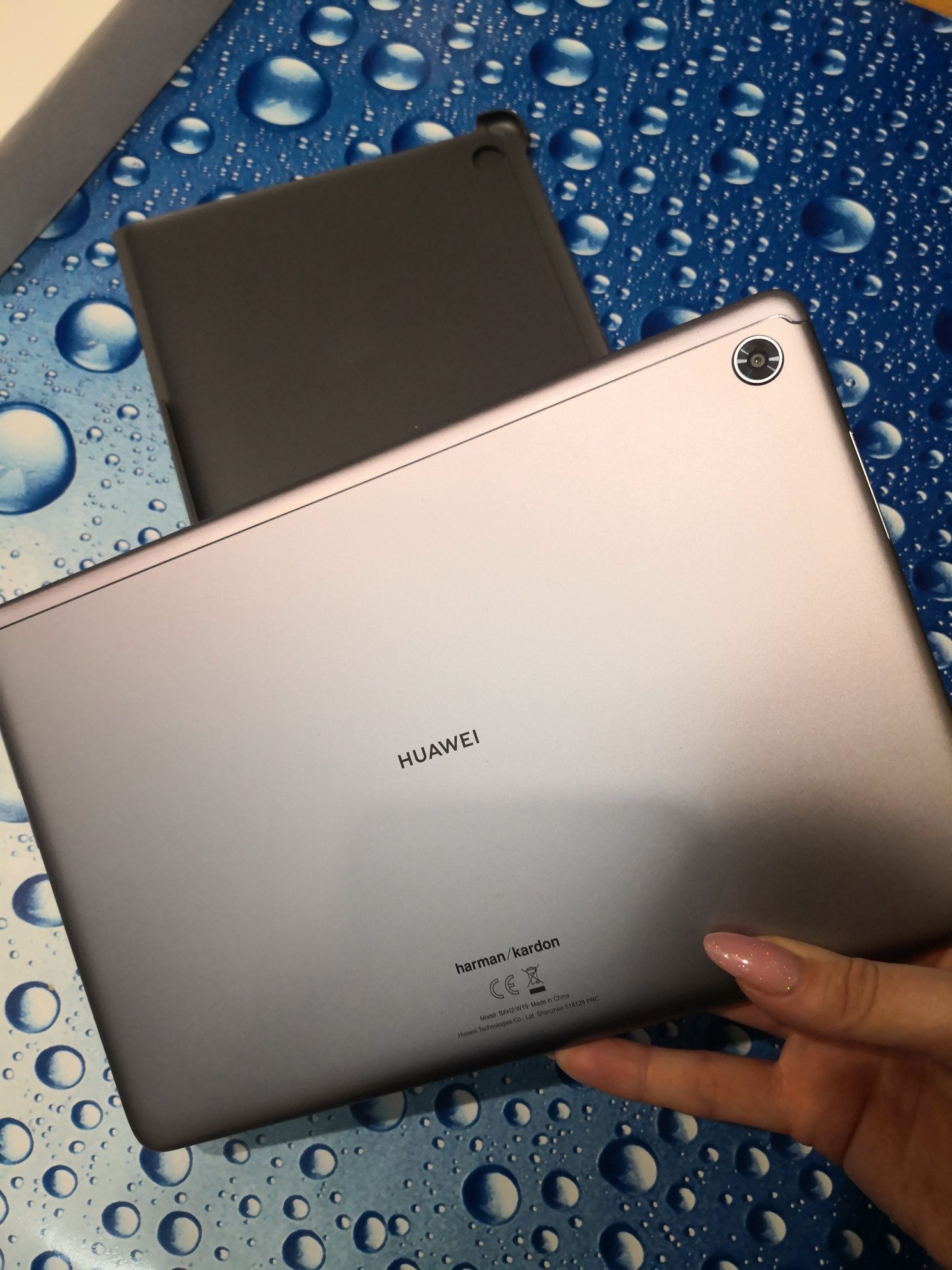 Планшет HUAWEI MediaPad M5 lite