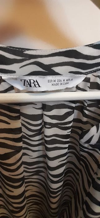 Sukienka o kroju tuniki Zara