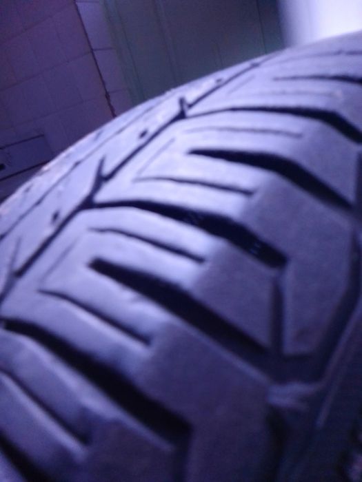Продам комплект 185/65R15