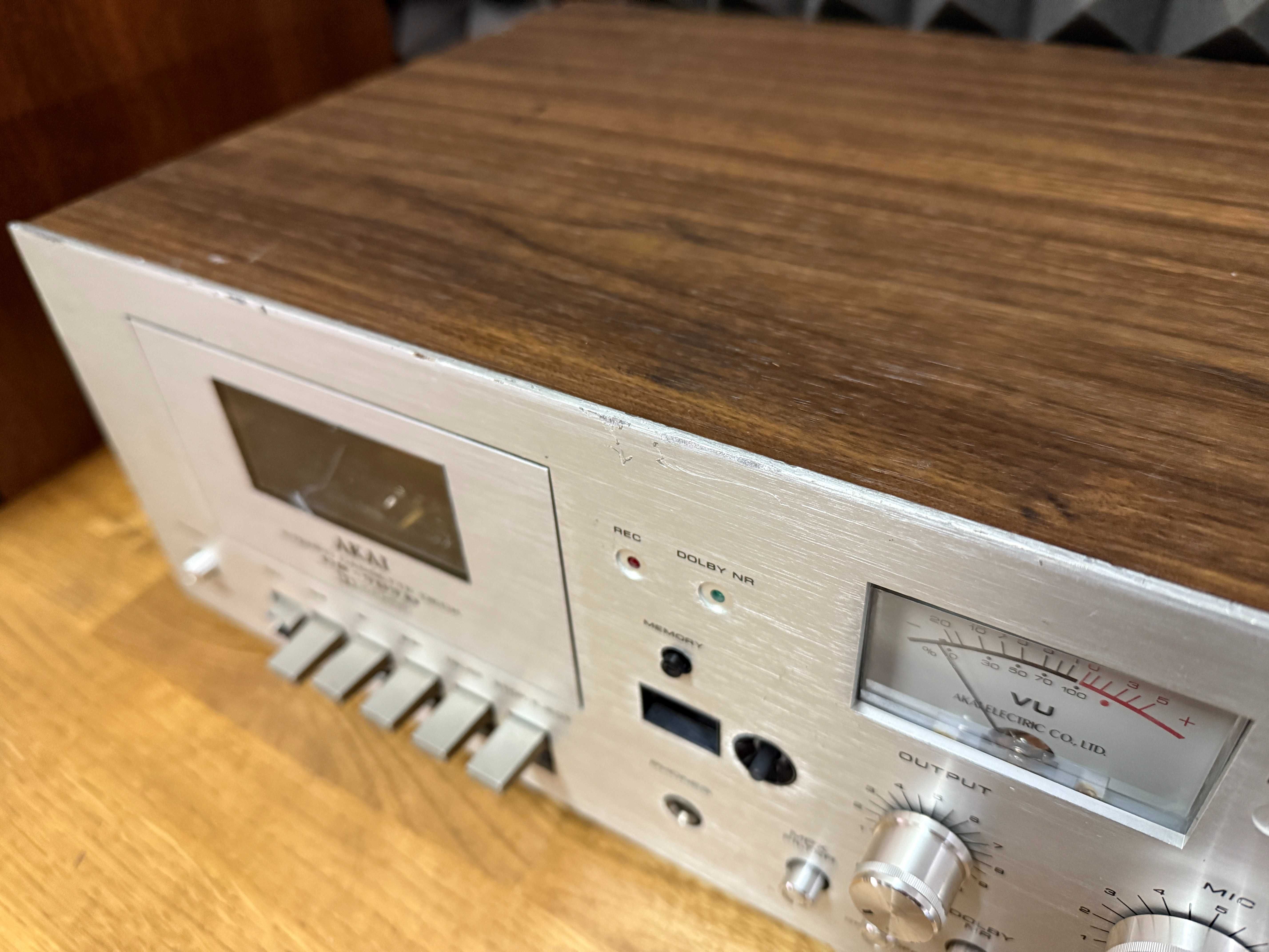 Magnetofon Akai CS-707D